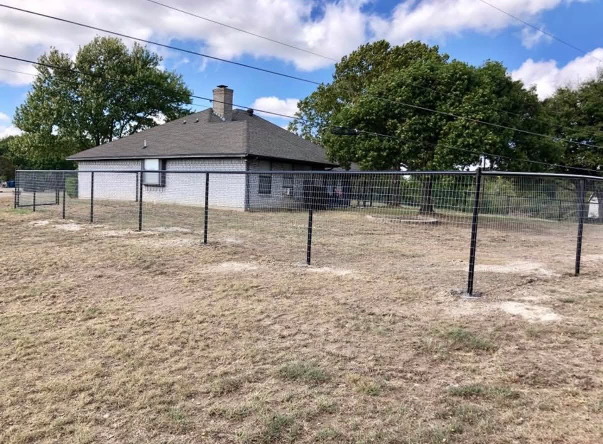 Fencing work by Cross Timbers Land Services